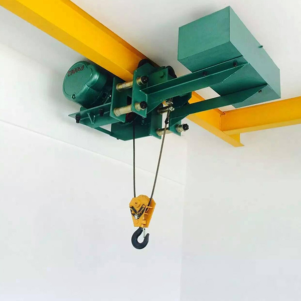 Low headroom electric wire rope hoist